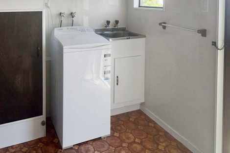 Photo of property in 3 Hartley Street, Foxton Beach, Foxton, 4815