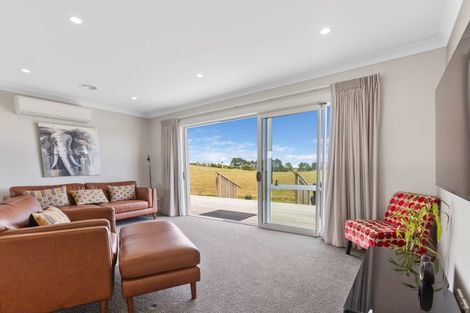 Photo of property in 11 Leith Road, Okato, New Plymouth, 4374