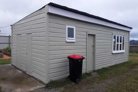 Photo of property in 25 Main Road, Tuatapere, 9620