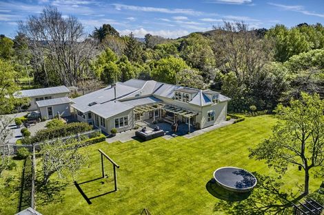 Photo of property in 280 Paekakariki Hill Road, Paekakariki Hill, Porirua, 5381