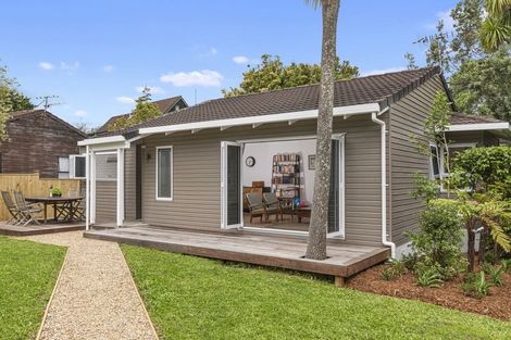 Photo of property in 4/203 Lake Road, Belmont, Auckland, 0622