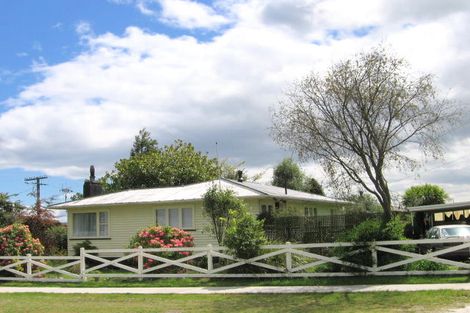 Photo of property in 50 Te Hatepe Avenue, Taupo, 3330