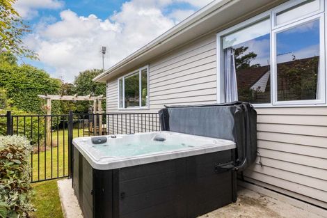 Photo of property in 10 Wallath Road, Westown, New Plymouth, 4310