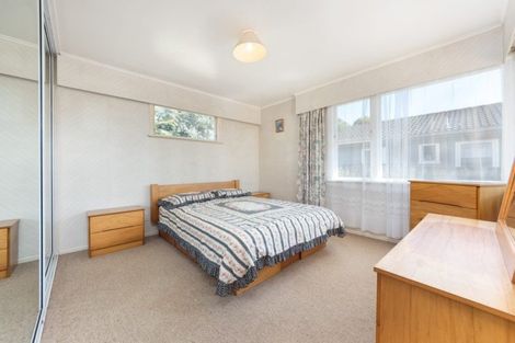 Photo of property in 61 Ennis Avenue, Pakuranga Heights, Auckland, 2010