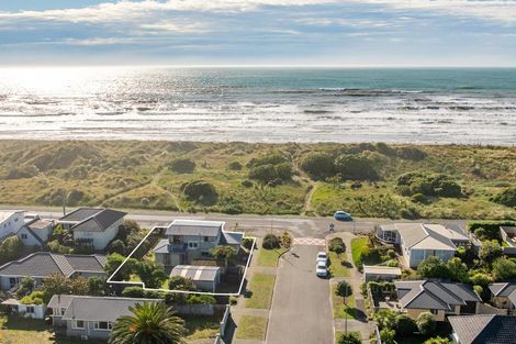 Photo of property in 2 Jellicoe Street, South New Brighton, Christchurch, 8062