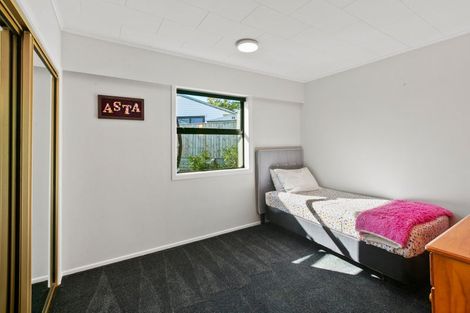 Photo of property in 5b Wesley Avenue, Frankleigh Park, New Plymouth, 4310