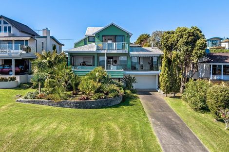 Photo of property in 27 De Luen Avenue, Tindalls Beach, Whangaparaoa, 0930