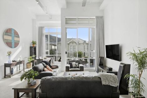 Photo of property in Stadium Garden Flats, 106/107 Thorndon Quay, Pipitea, Wellington, 6011