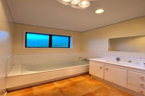 Photo of property in 29 Palliser Lane, Browns Bay, Auckland, 0630