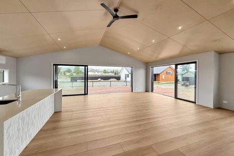 Photo of property in 21 Ohau Road, Twizel, 7901