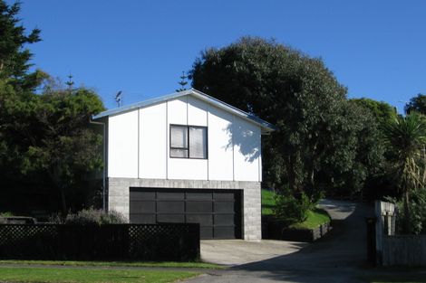 Photo of property in 19 Weggery Drive, Waikanae Beach, Waikanae, 5036