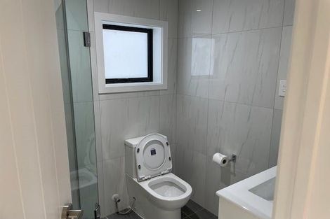 Photo of property in 3 Edwards Avenue, Henderson, Auckland, 0610