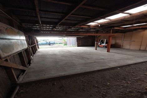 Photo of property in 37 Shaw Road, Oratia, Auckland, 0604