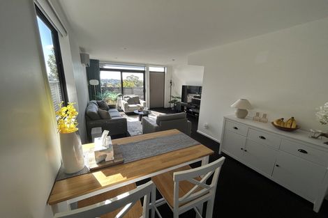 Photo of property in 5/15 Chivalry Road, Glenfield, Auckland, 0629