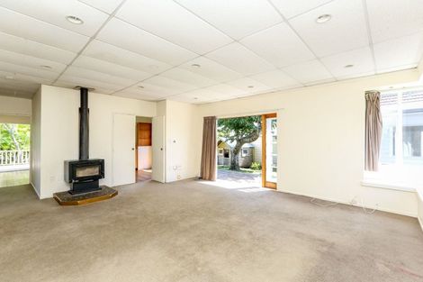 Photo of property in 222 Frankley Road, Frankleigh Park, New Plymouth, 4310