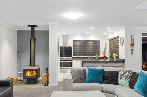 Photo of property in 33 Glenpark Crescent, Bethlehem, Tauranga, 3110