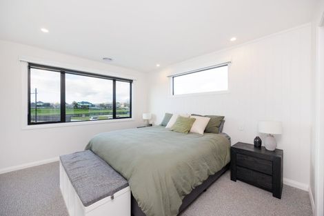 Photo of property in 11 Mangatainoka Lane, Awapuni, Palmerston North, 4412