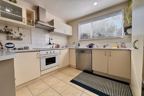 Photo of property in 25 Les Marston Place, Pukekohe, 2120