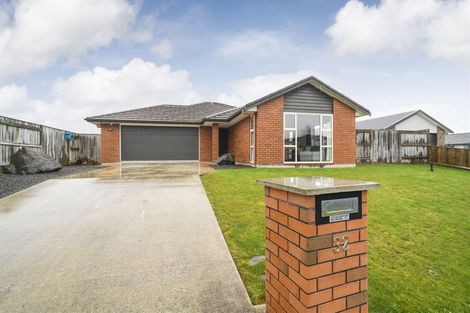 Photo of property in 32 Oak Crescent, Ashhurst, 4810