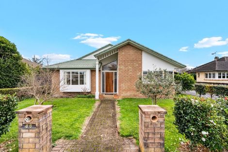 Photo of property in 68 Grey Street, Cambridge, 3434