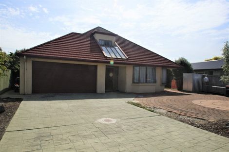 Photo of property in 52 Blue Gum Place, New Brighton, Christchurch, 8083