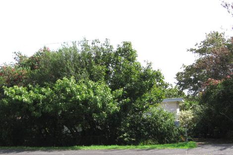 Photo of property in 5 Seymour Road, Sunnyvale, Auckland, 0612