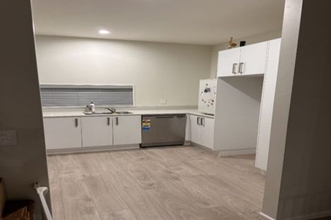 Photo of property in 15 Battalion Drive, Papakura, 2110