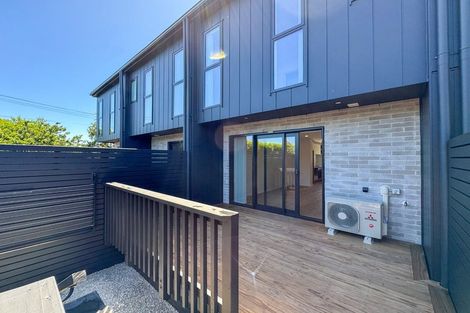 Photo of property in 19c House Avenue, Mangere Bridge, Auckland, 2022