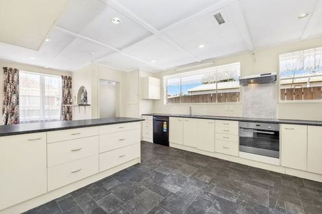 Photo of property in 34 Landon Avenue, Mangere East, Auckland, 2024