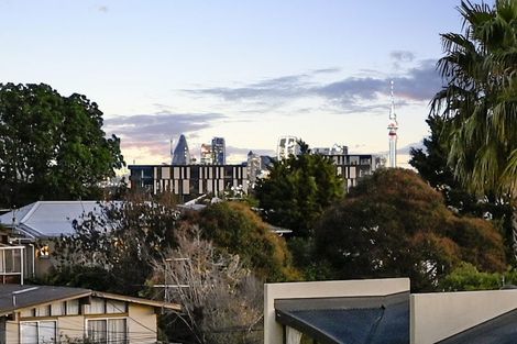 Photo of property in Maison Apartments, 112/16 Huron Street, Takapuna, Auckland, 0622