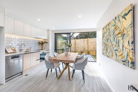 Photo of property in 42d Farringdon Street, Glen Innes, Auckland, 1072