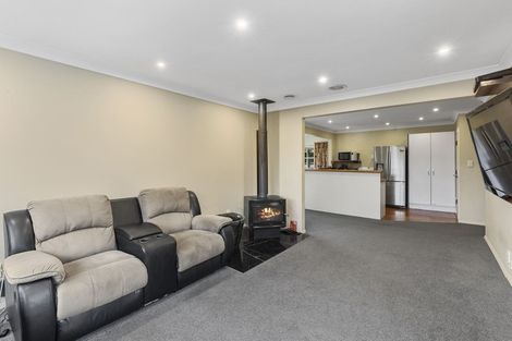 Photo of property in 131 Wellington Road, Wainuiomata, Lower Hutt, 5014