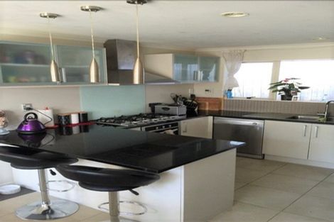 Photo of property in 13a Karaka Street, New Lynn, Auckland, 0600