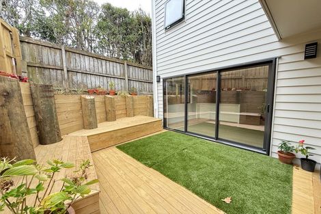 Photo of property in 14d Clairville Crescent, Wai O Taiki Bay, Auckland, 1072