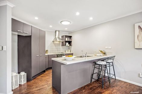 Photo of property in 25 Nimstedt Avenue, Oteha, Auckland, 0632