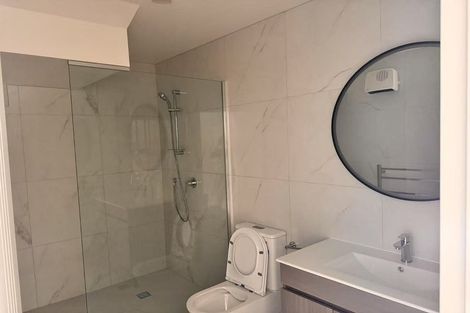 Photo of property in 24 Gladys Avenue, Glenfield, Auckland, 0629