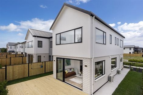 Photo of property in 17 Ocean Breeze Avenue, Hobsonville, Auckland, 0616