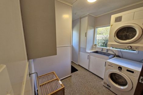 Photo of property in 14 Robert Street, Newlands, Wellington, 6037