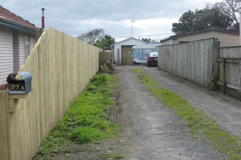 Photo of property in 37 Liverpool Street, Levin, 5510