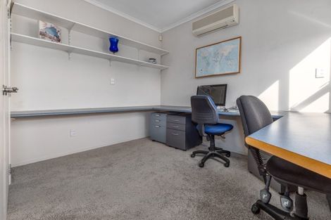 Photo of property in 39 Bristol Street, Levin, 5510