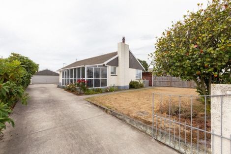 Photo of property in 25 Dunstan Crescent, Hornby, Christchurch, 8042