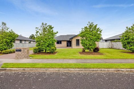 Photo of property in 12 Mercade Close, Stratford, 4332