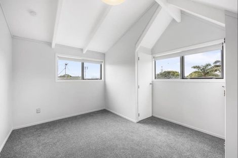 Photo of property in 7a Litchfield Place, Clarks Beach, 2122