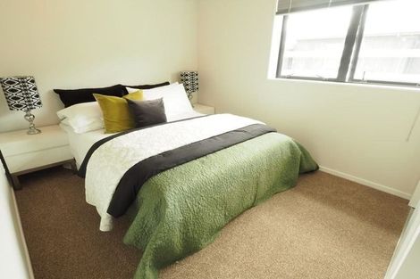 Photo of property in 2/10 Silver Moon Road, Albany Heights, Auckland, 0632