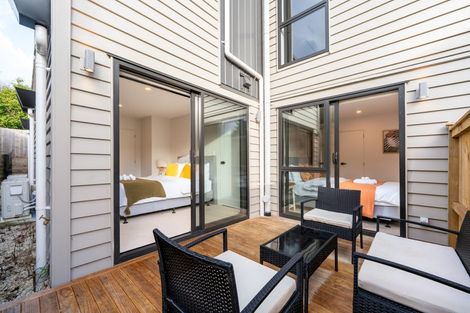 Photo of property in 7c Catalina Crescent, Forrest Hill, Auckland, 0620