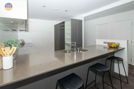 Photo of property in 402/7 Humber Street, Pandora, Napier, 4110