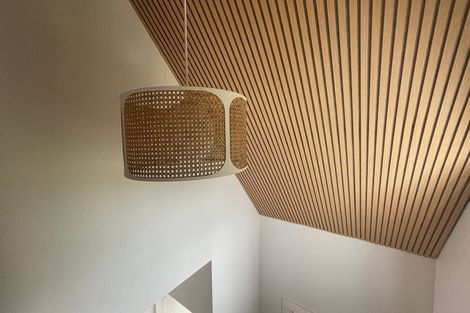 Photo of property in 44 Queens Drive, Lyall Bay, Wellington, 6022