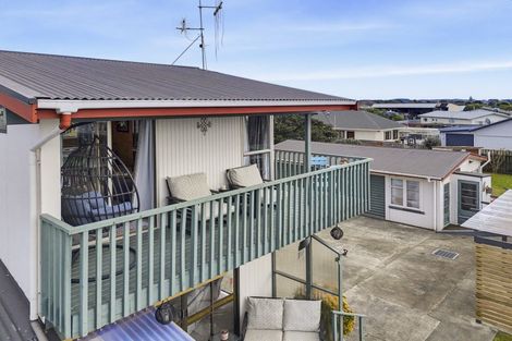 Photo of property in 125 Tiro Tiro Road, Levin, 5510