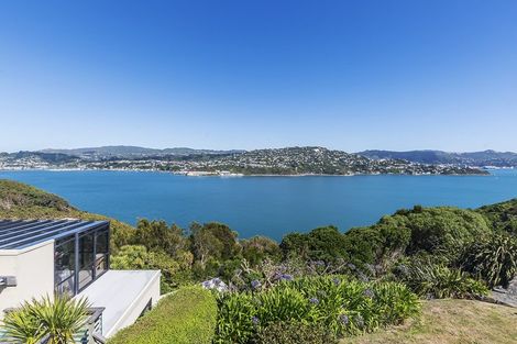 Photo of property in 115 Akaroa Drive, Maupuia, Wellington, 6022