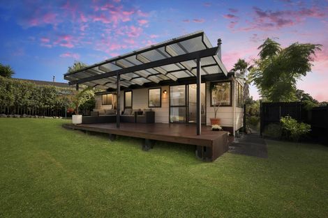 Photo of property in 165 Carnoustie Drive, Wattle Downs, Auckland, 2103